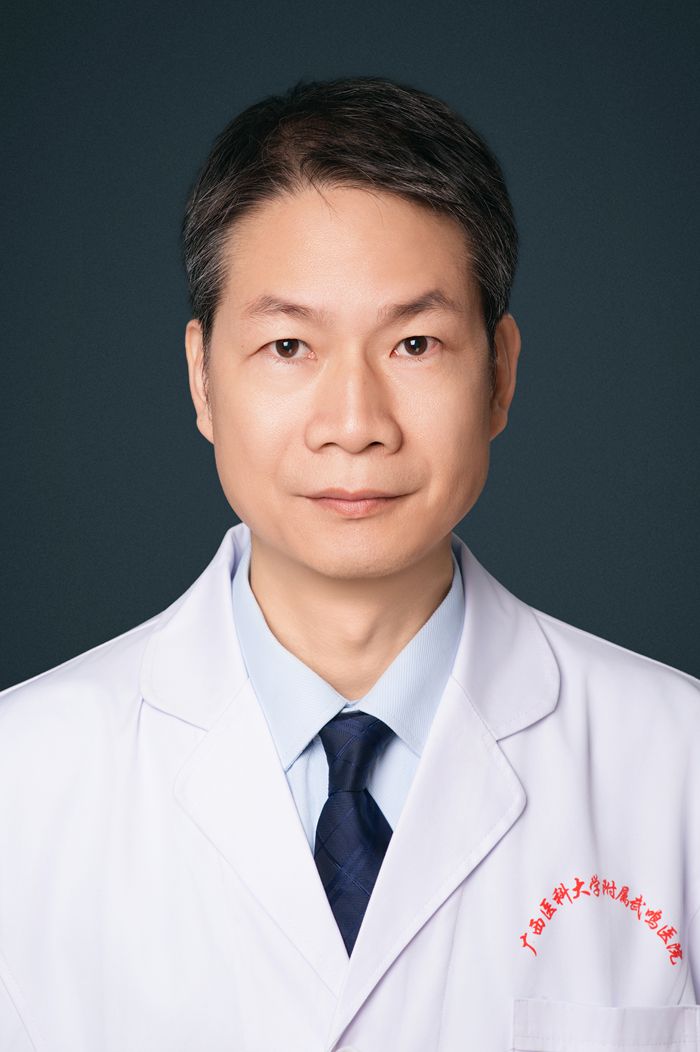 梁振佳