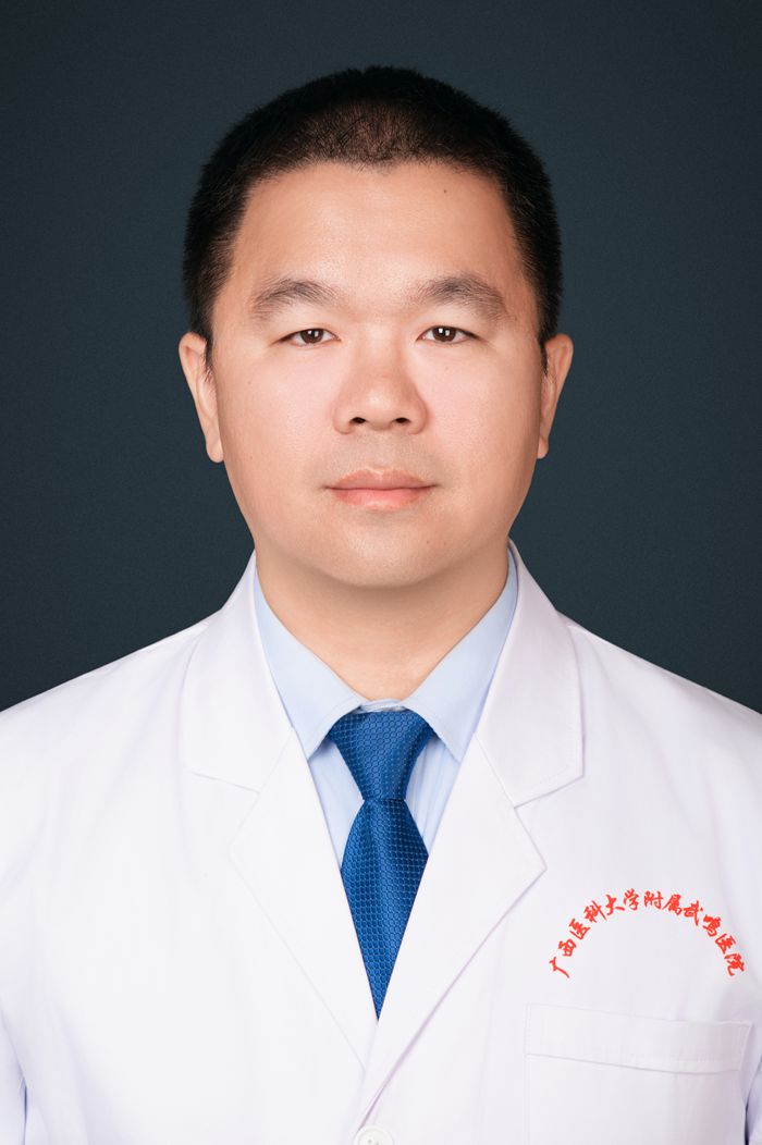 李龙