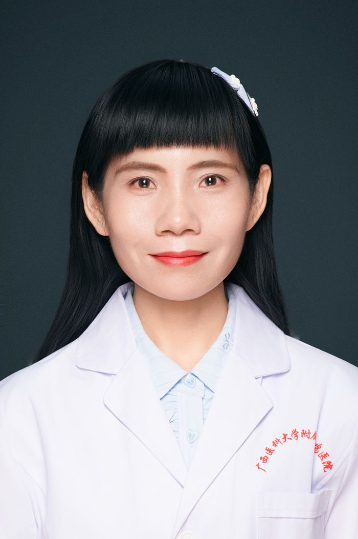 陆华英