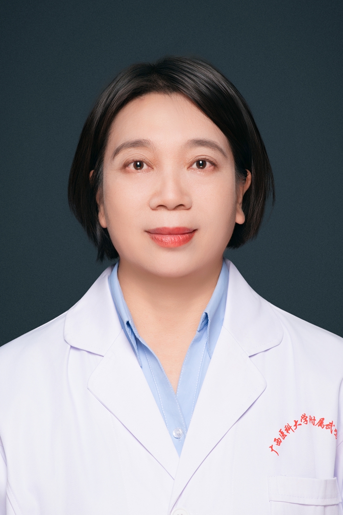 李秀明