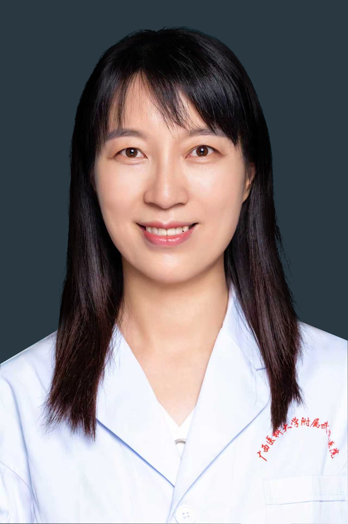 秦雯